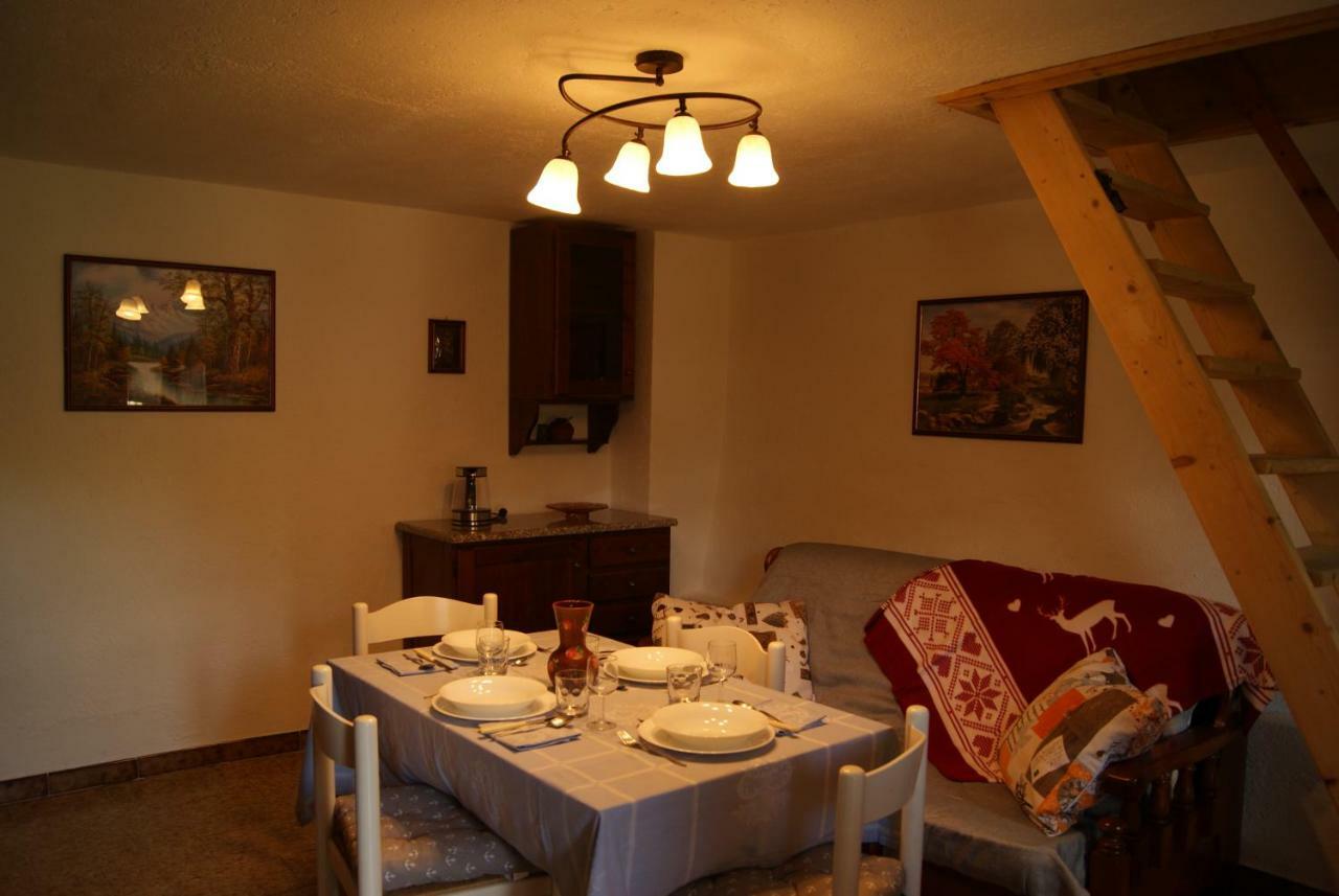 La Maison De Marietta Lägenhet Gressan Exteriör bild