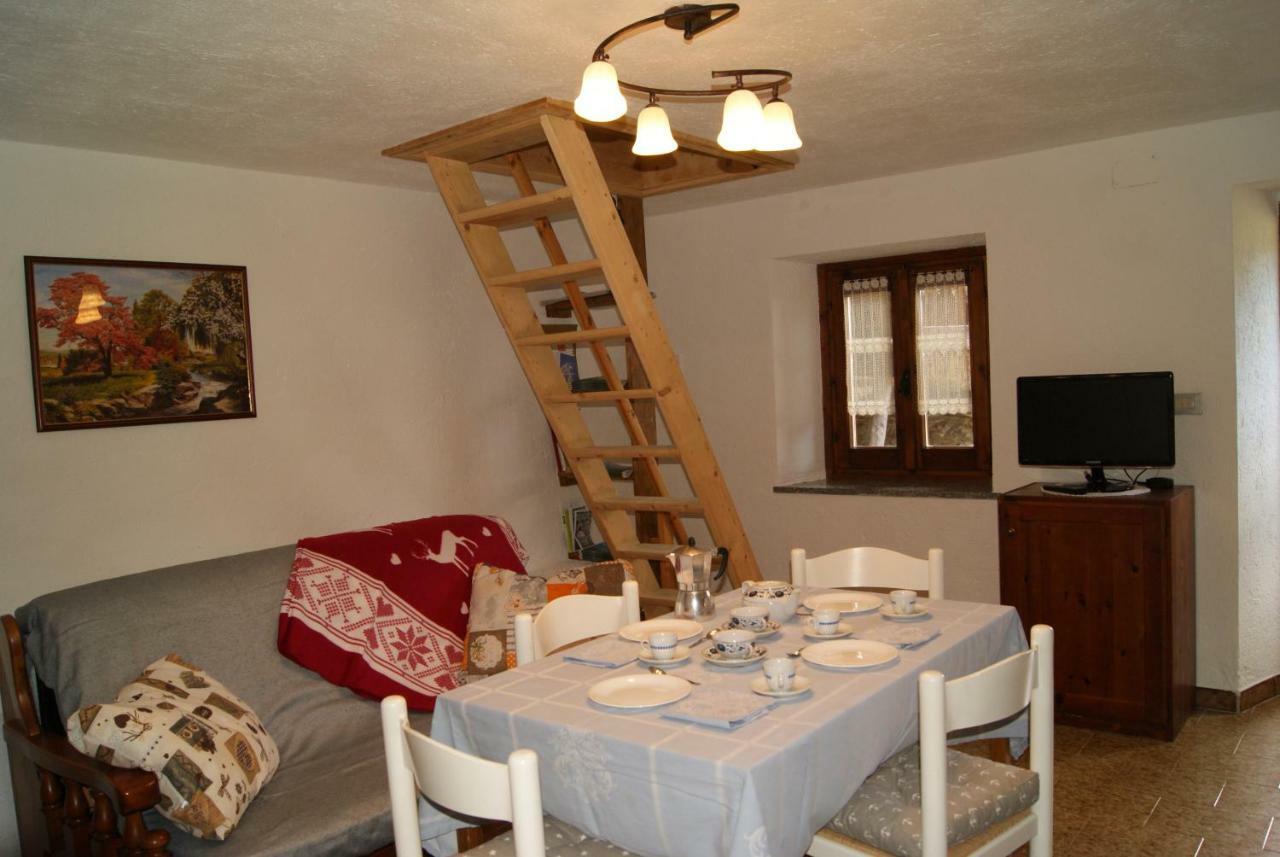 La Maison De Marietta Lägenhet Gressan Exteriör bild